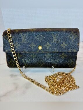 Louis Vuitton Vintage Monogram Sarah Wallet 90s
